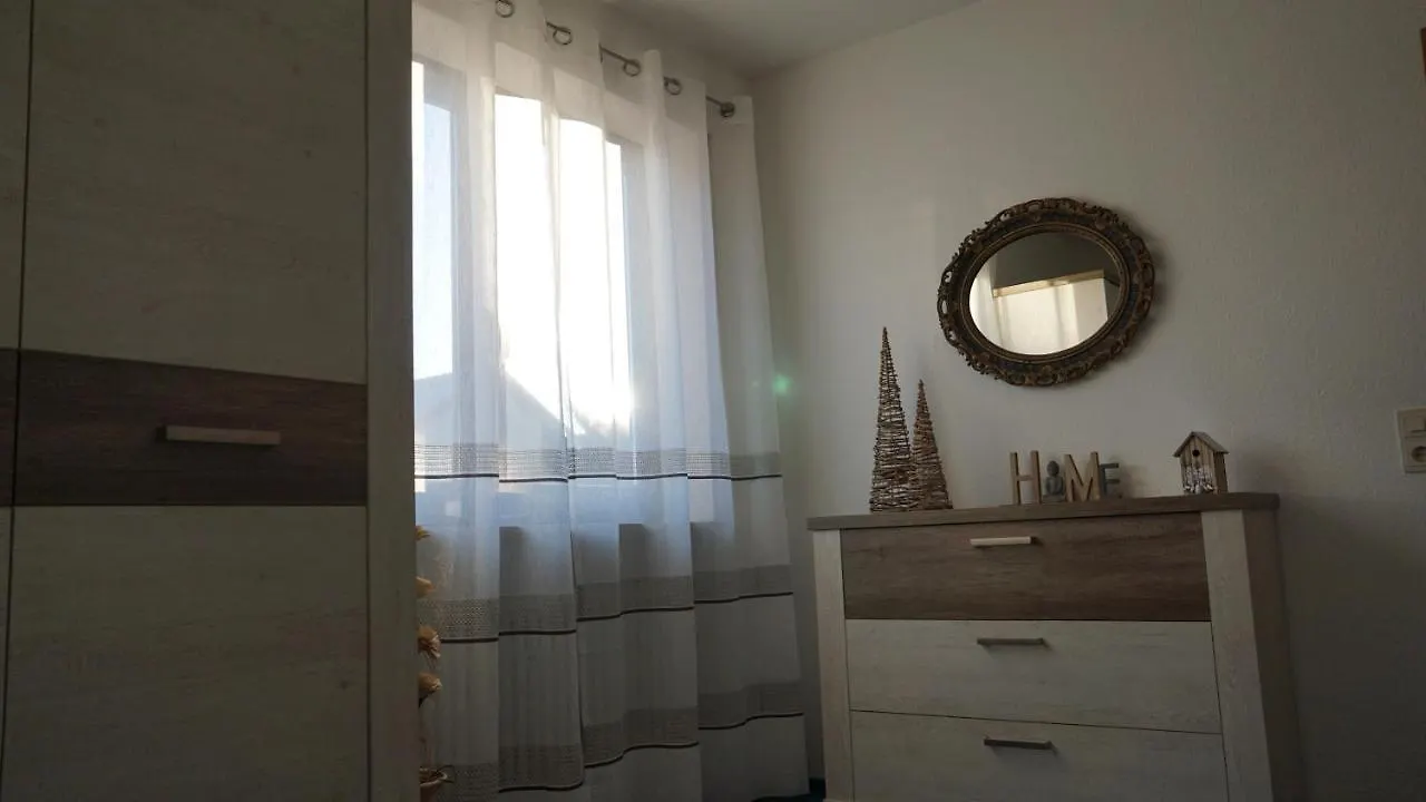 Grosszuegige Wohnung Mit Terrasse Und Gartenzugang - Das Komplette Erdgeschoss Bindlach Apartment