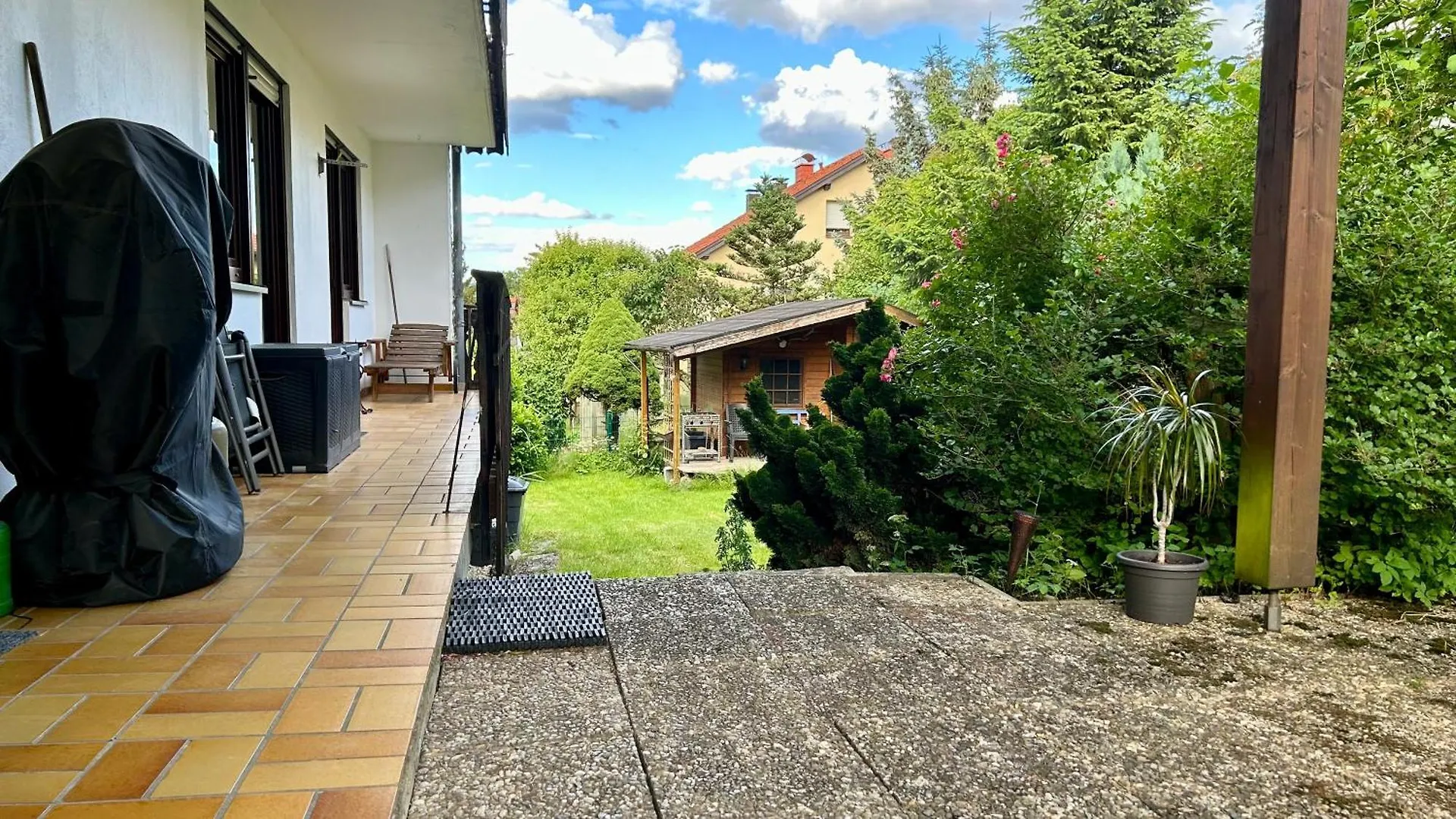 Apartment Grosszuegige Wohnung Mit Terrasse Und Gartenzugang - Das Komplette Erdgeschoss Bindlach