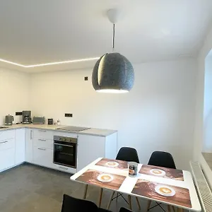  Apartment Uraha