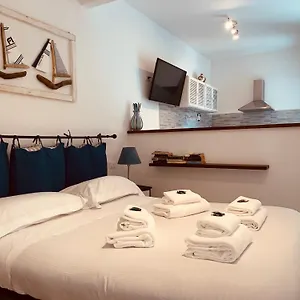 ca-lea2-minuti-dalla-spiaggia-di-monterosso.hotelitalianriviera.com/